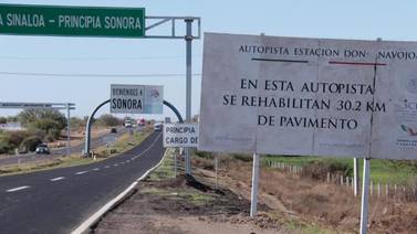 Advierten a vacacionistas de desviaciones en carretera de Sonora