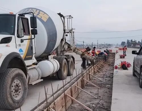Desde finales de diciembre, la circulación en ambos sentidos por el tramo carretero Chapultepec–Maneadero fue habilitada sobre la losa de concreto.