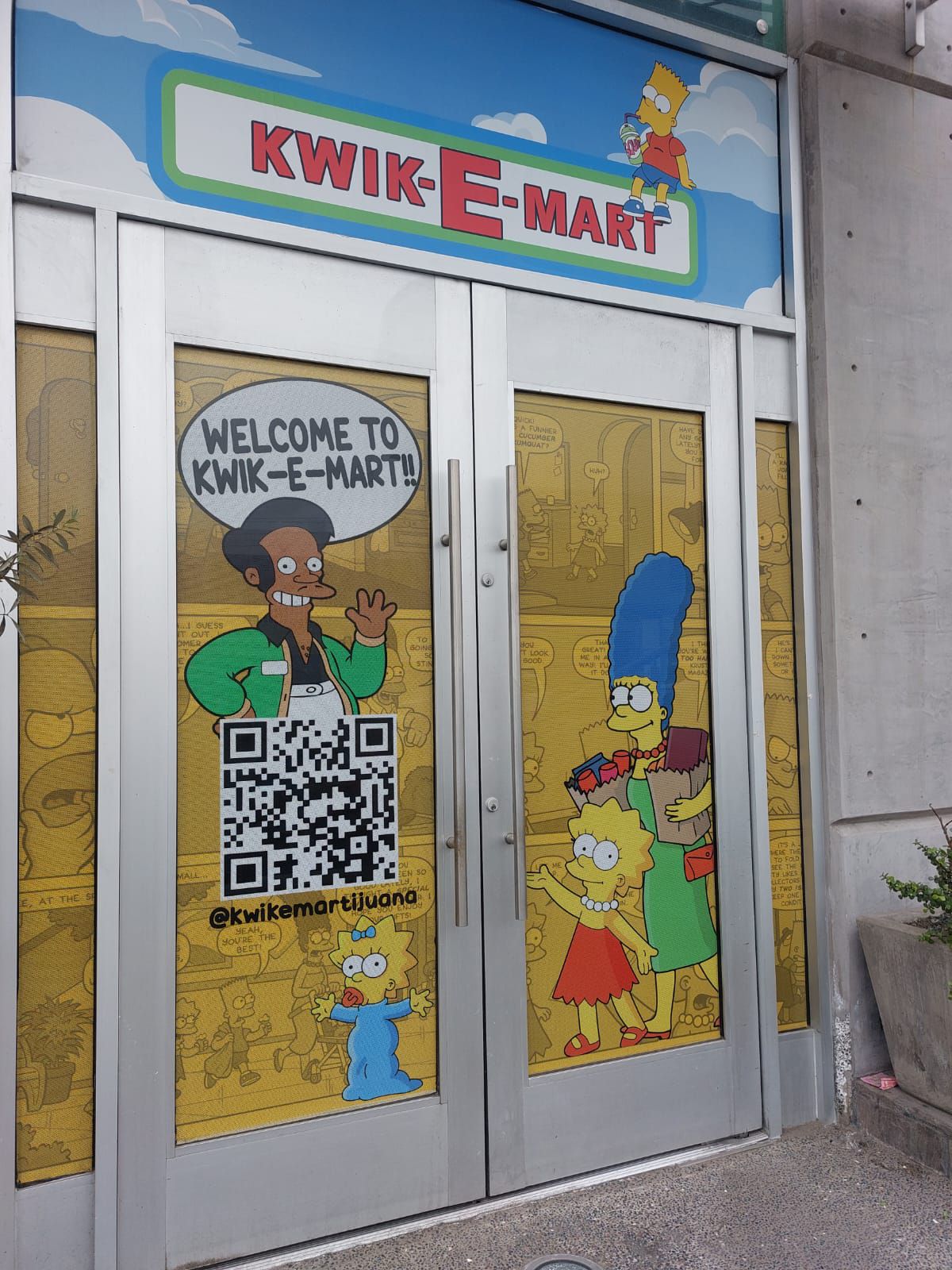 La tienda Kwik-E-Mart aún no está en operaciones.