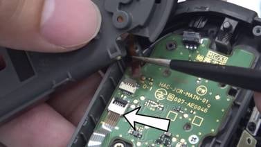 Nintendo Switch: Usuario enseña cómo reparar el drift en casa