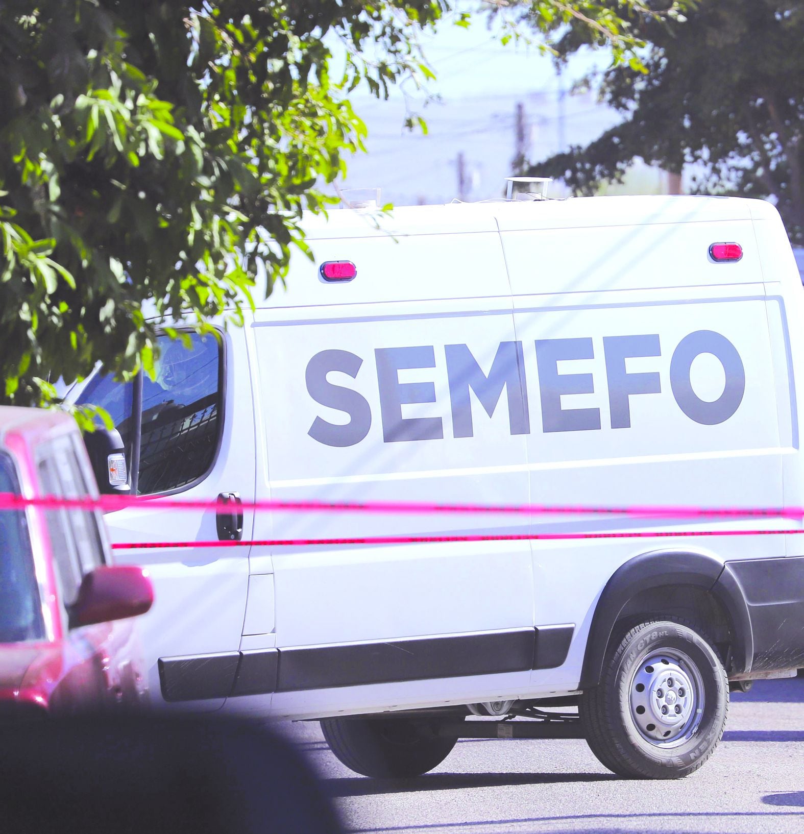 Al lugar acudieron peritos de Servicio de Medicina Forense, mientras que el resguardo del lugar quedó a cargo de elementos de la AMIC San Pedro. FOTO: ARCHIVO GH