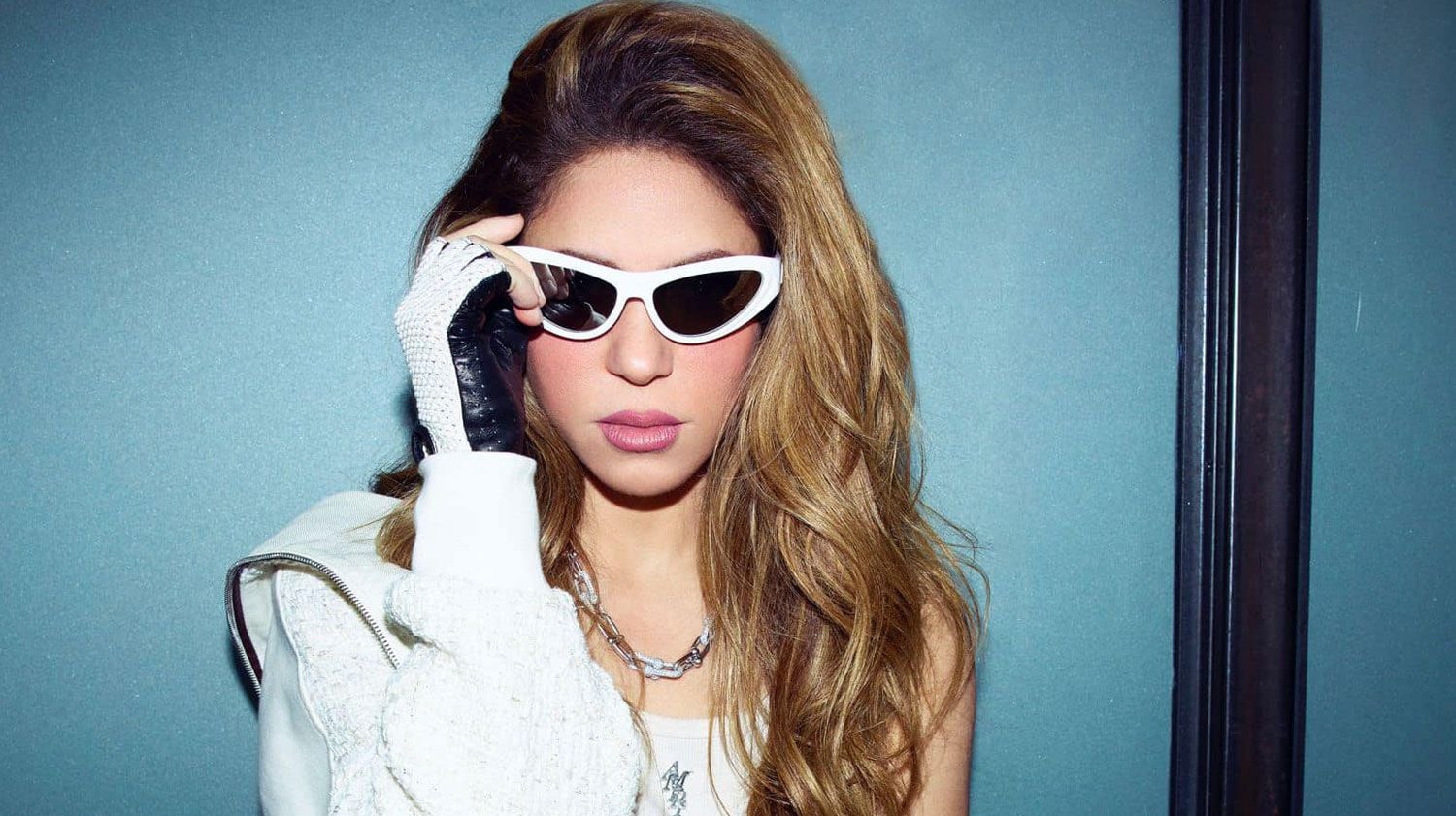 El duodécimo álbum de estudio, de Shakira "Las mujeres ya no lloran", lanzado el pasado 22 de marzo, fue inspirado en su separación del padre de sus hijos.