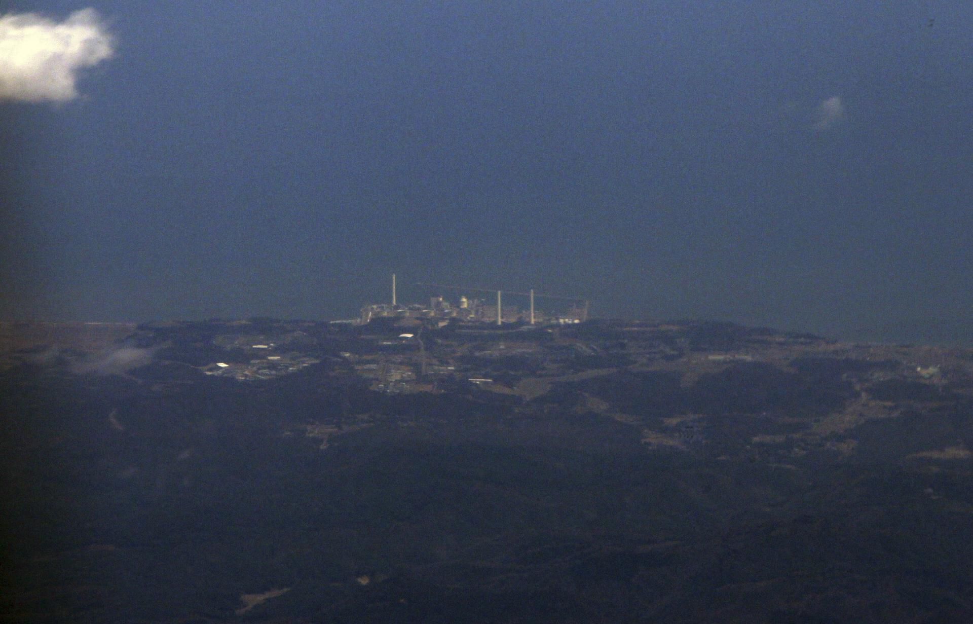 Vista aérea de la zona donde está ubicada la central nuclear de Fukushima Daiichi, en el noreste de Japón, EFE/DENNIS M. SABANGAN
