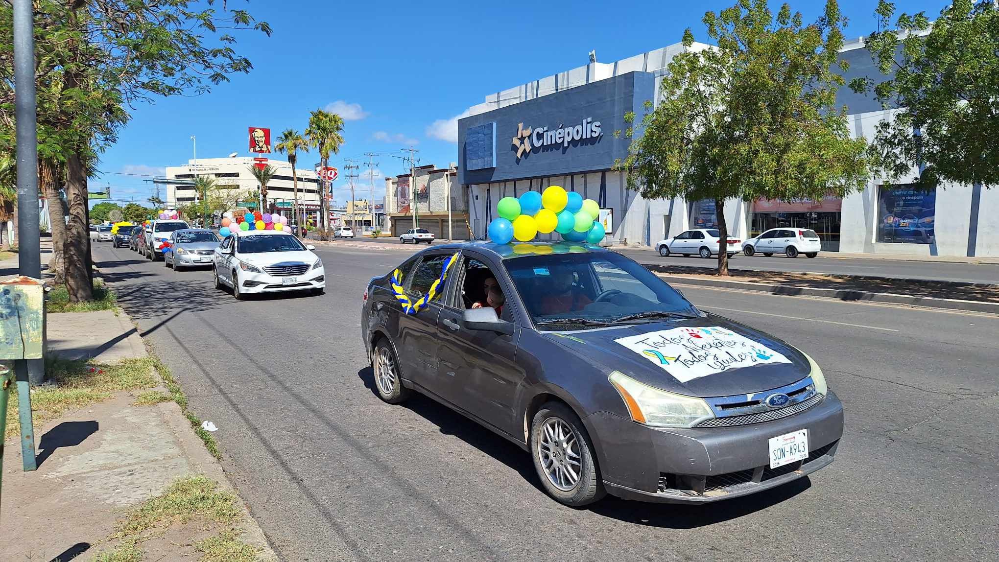 Realizan caravana para conmemorar Día del Sindrome de Down en Hermosillo