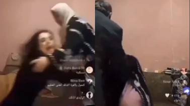 VIDEO: Influencer musulmana sufre agresión en vivo de sus padres por no usar hiyab