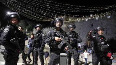 Tensión en Jerusalén, enfrentamientos entre palestinos e israelís deja decenas de heridos