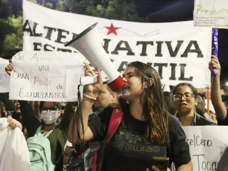 Universitarios exigen exención de aranceles en universidades públicas de Paraguay 