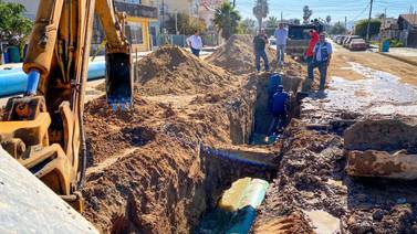 Colapsa colector de aguas residuales en la Colonia Ulbrich en Ensenada