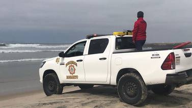 Muere menor de 12 años ahogado en playa de Rosarito en Popotla