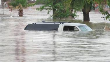 VIDEO: Severas inundaciones en Nogales tras fuerte tormenta