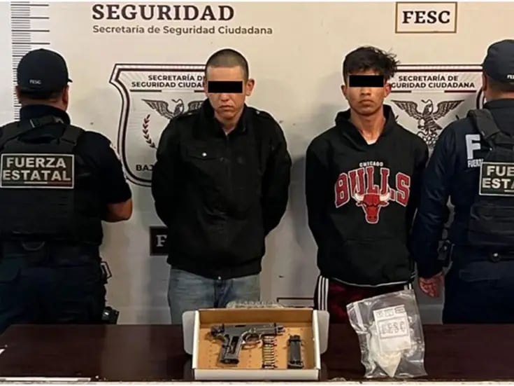 Capturan a dos hombres con arma y vehículo con reporte de robo en Tijuana
