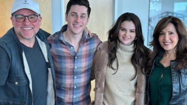 La familia Russo de ‘Los hechiceros de Waverly Place’ se reúne antes de la próxima serie secuela