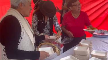 AMLO cumple 70 años y lo celebran con banda sinaloense y tacos en Zócalo