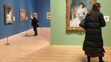 Retratos de J.S Sargent y trajes de épica se funden en exposición