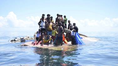 70 Refugiados Rohinyá rescatados en Indonesia tras naufragio