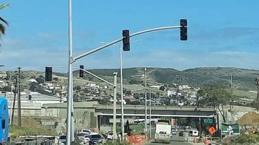 Colocarán semáforos para agilizar tránsito por obras del Nodo El Sauzal