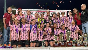 Liga Femenil de Futbol de Hermosillo premia a sus campeonas