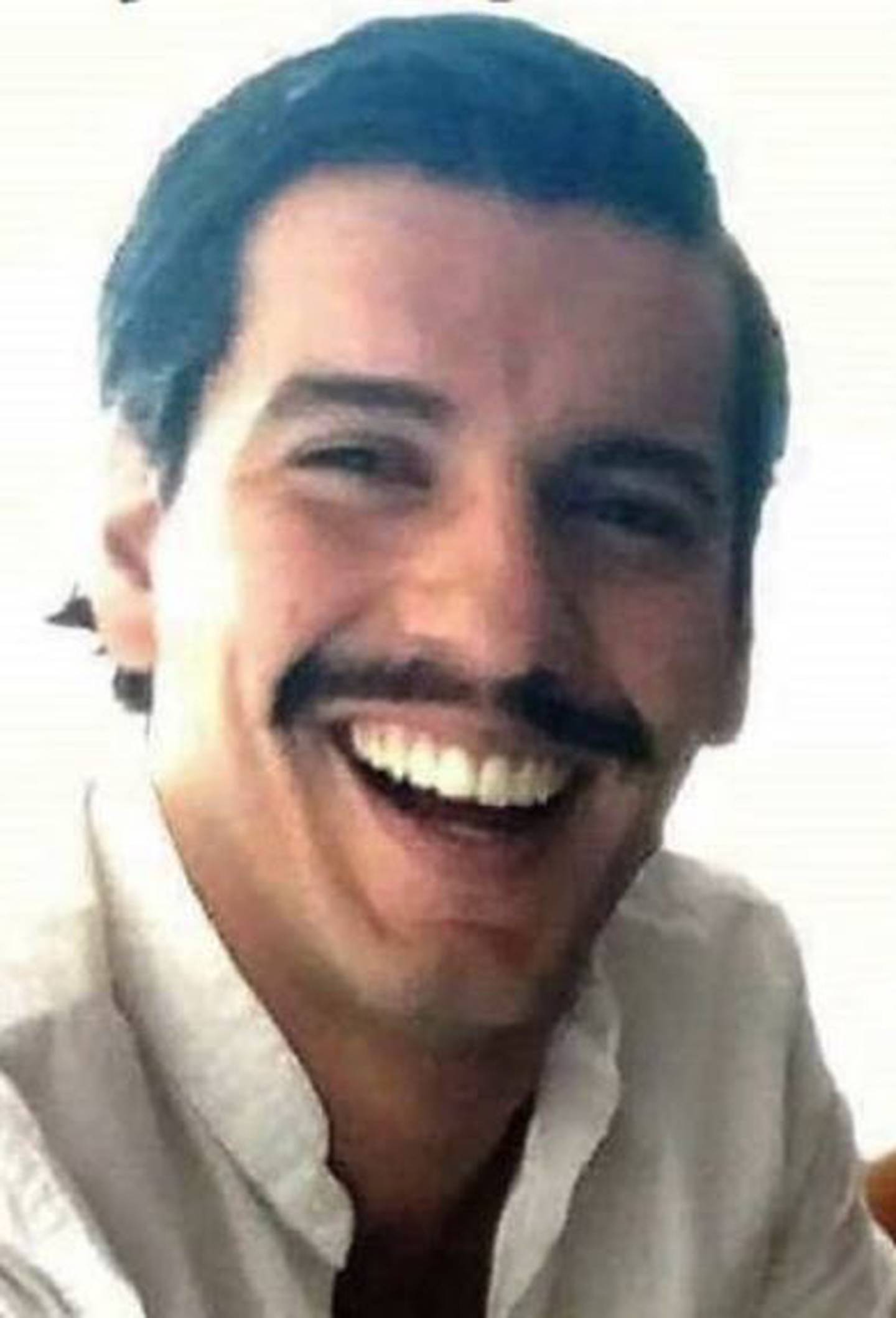 Se busca a  Joaquín Alejandro González Cárabes de 35 años