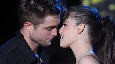 "Jóvenes y estúpidos": Kristen Stewart recuerda su romance con Robert Pattinson