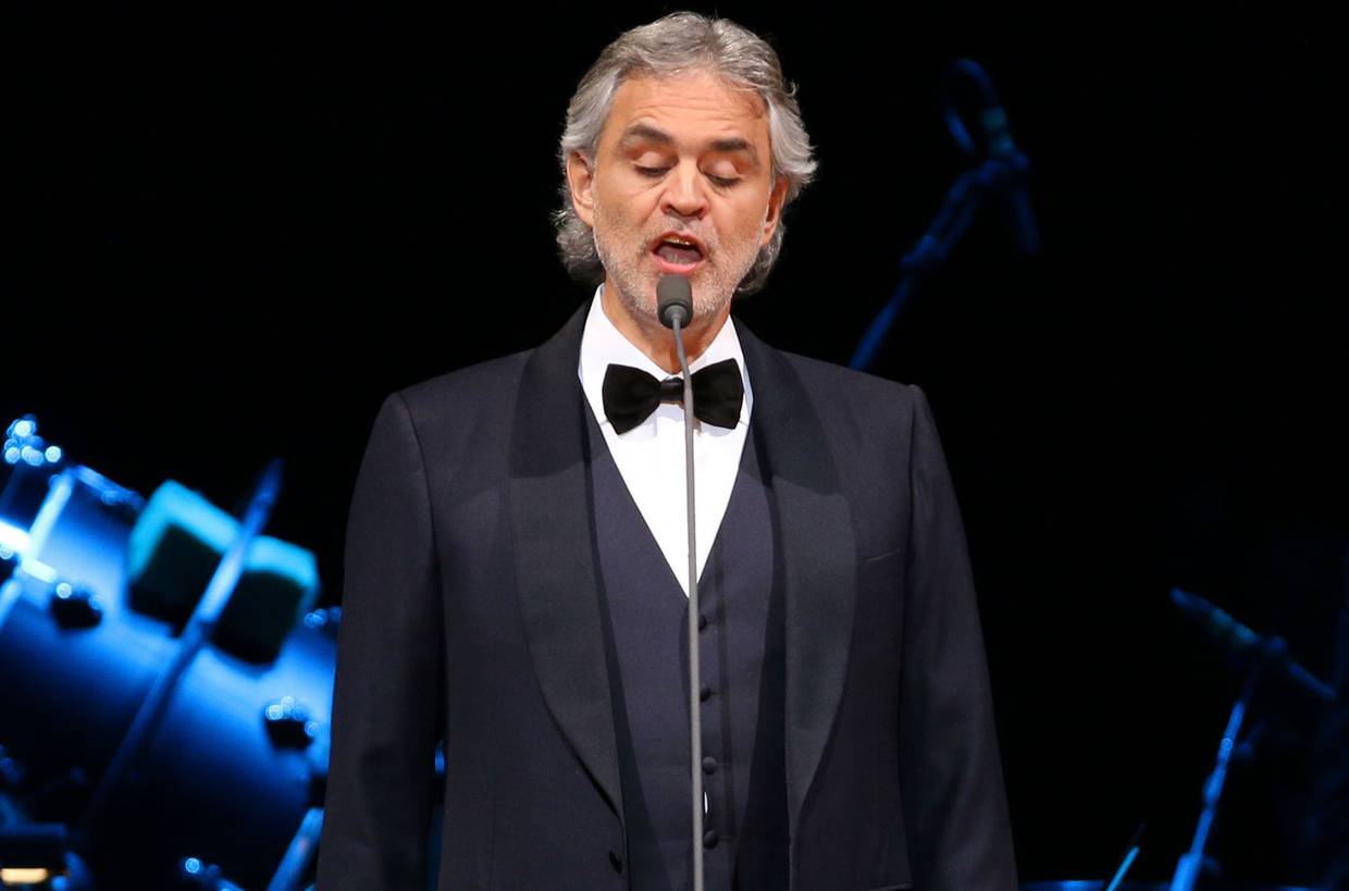 El talento de Andrea Bocelli lo ha hecho destacar en el ámbito operístico, clásico y popular, tiene grabadas siete óperas completas, y más de una docena de discos.