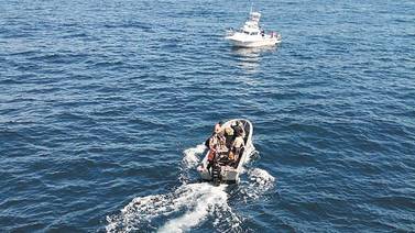Elementos de la Marina buscan a 6 pescadores desaparecidos en el mar
