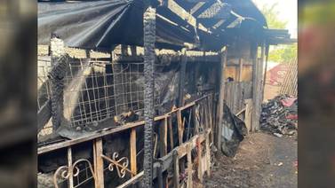 Por quemar pirotecnia familia pierde su hogar en Etchojoa