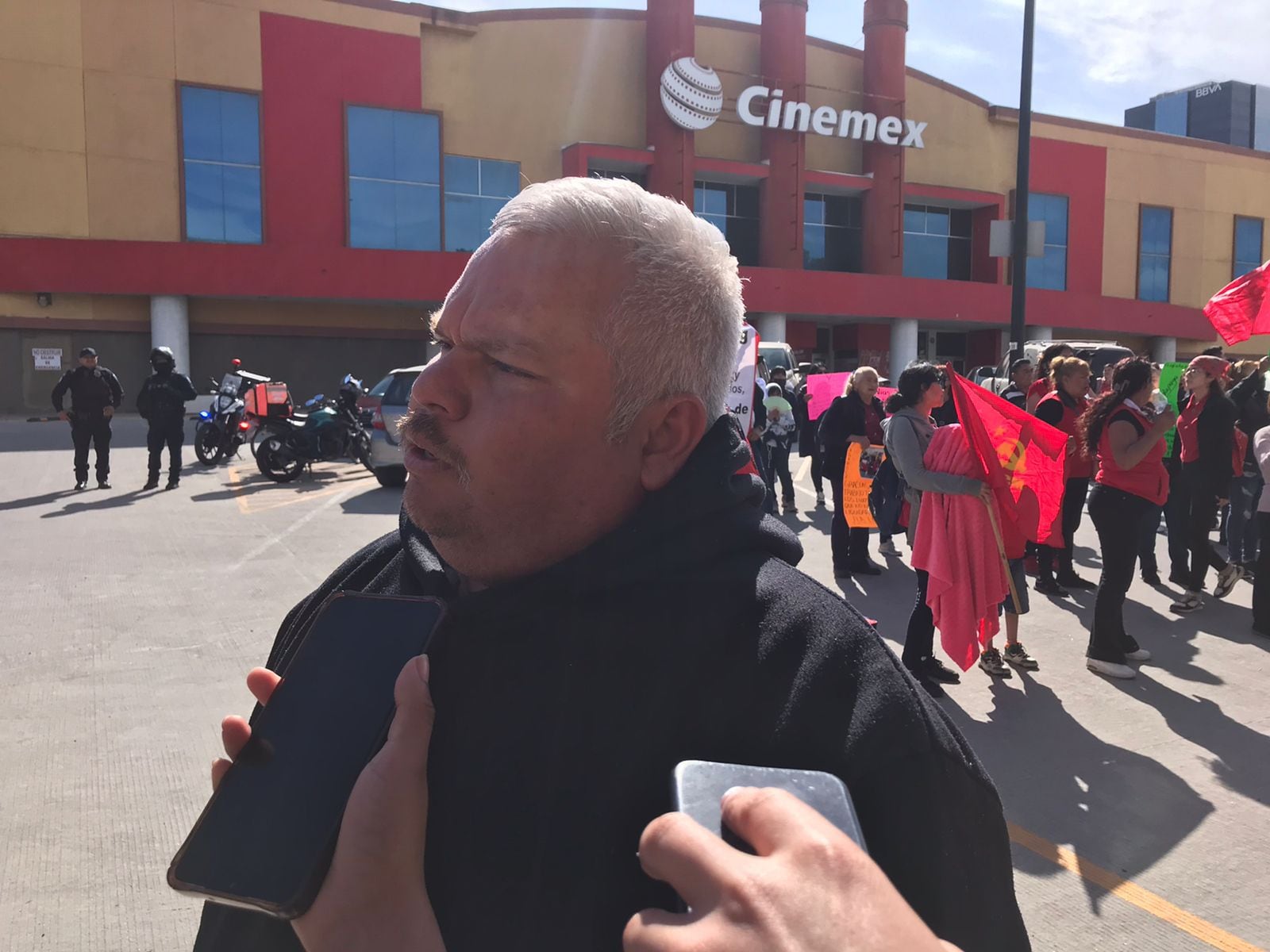 Se manifiestan en Tijuana trabajadores afectados por “golondrina”, exigen su liquidación