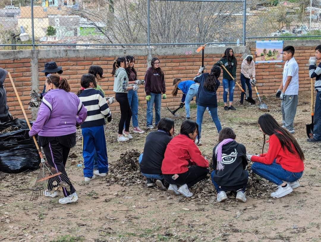 Construcción de 'jardines de lluvia': Un impulso verde para escuelas de Nogales. Foto: Cortesía