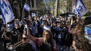 Aumentan protestas por guerra Israel-Hamás en universidades de Estados Unidos: Columbia suspende clases presenciales