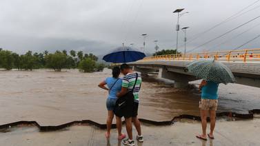 'Narda' se fortalecerá a tormenta, continúa desplazándose por costas de Sinaloa y Nayarit