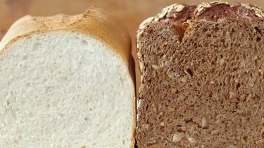 Científicos británicos buscan crear un pan blanco tan saludable como el integral 