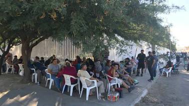 Más de 500 personas están esperando votar en Puerto Peñasco