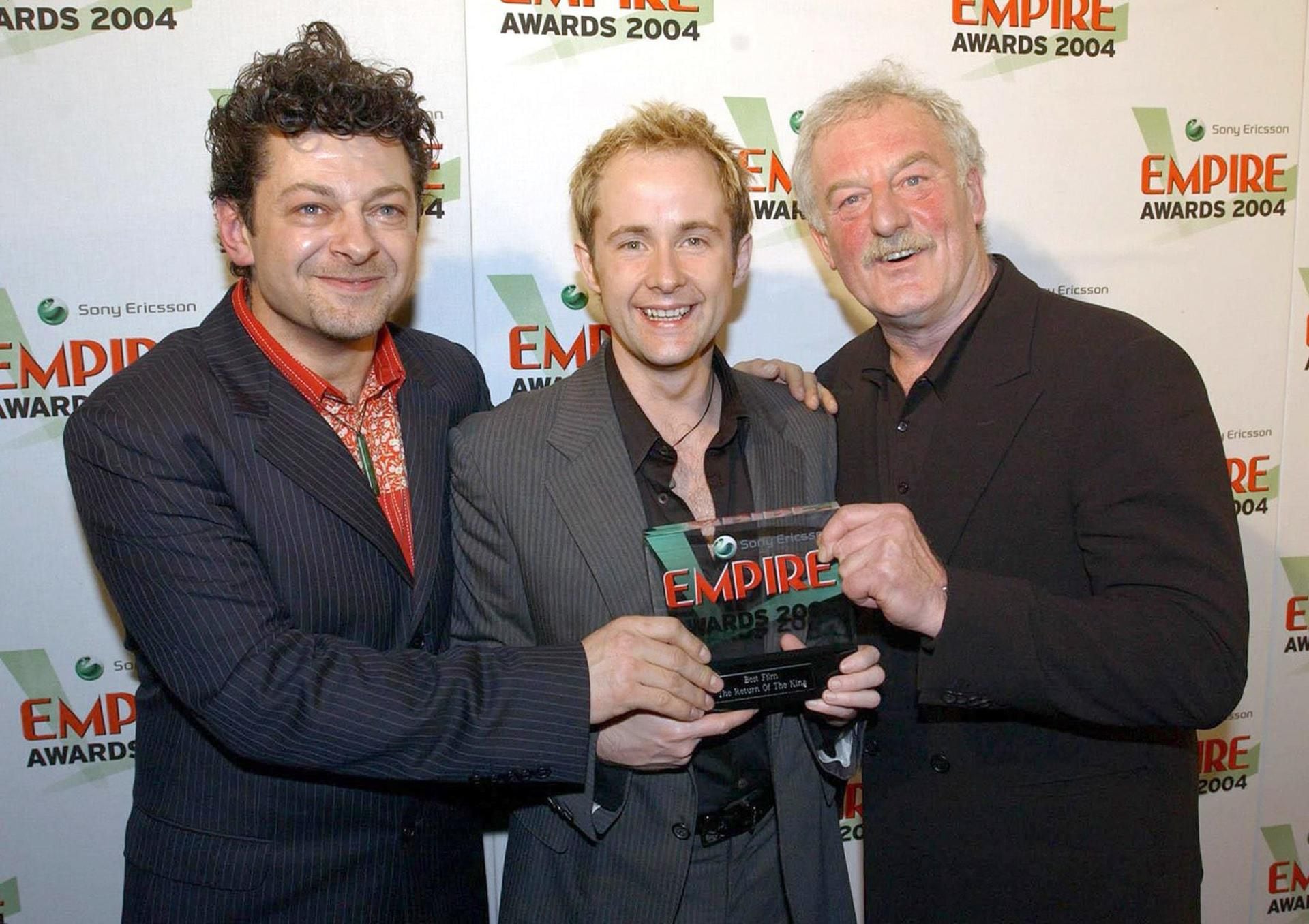 El actor Bernard Hill (D) junto a los intérpretes Andy Serkis (I) y Billy Boyd (C), en una imagen de archivo durante el estreno de "El señor de los anillos". | EFE/EPA