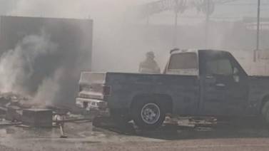 Se incendia vehículo en Centro Cívico