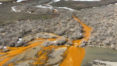 Ríos de Alaska se pintan de naranja y se eleva su nivel de acidez, científicos se encuentran desconcertados