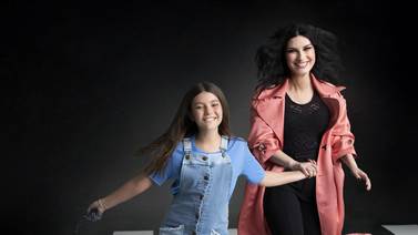 Laura Pausini canta junto a su hija Paola