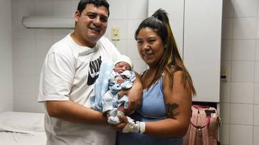 En Honor a Messi, nombran Lionel al primer bebé del 2022 de Rosario, Argentina