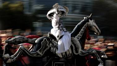 Ciudad de México celebra el Día de Muertos con el desfile más grande después de la contingencia sanitaria por COVID-19 de años pasados