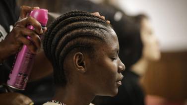 Diseñadores nacidos en África inician Semana de Milán