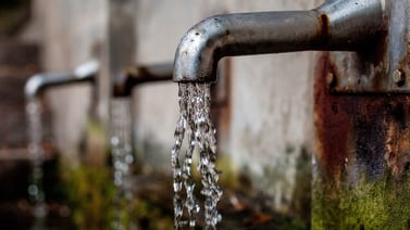 AMLO firma decreto para que agua de Mexicali sea para uso doméstico y no industrial