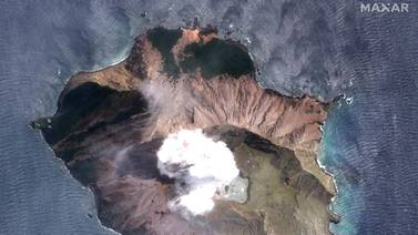 Erupción de volcán en Nueva Zelanda deja al menos 16 muertos