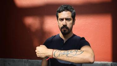 Fabián Cháirez autor de polémico cuadro de Zapata celebra el debate alrededor de su obra