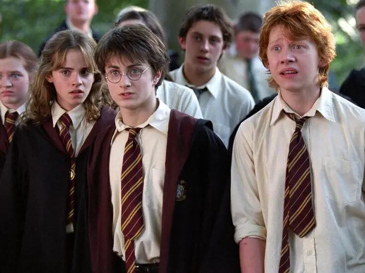 Actriz de Harry Potter expresa inquietud por los seguidores adultos de la saga, sugiriendo que es hora de que superen esa etapa