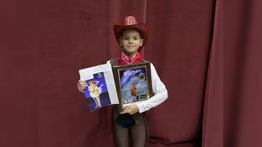 Porfirio López Félix, hermosillense de 11 años, ganó el primer lugar del XV Concurso Nacional de Ballet Infantil y Juvenil 2023 en el Palacio de Bellas Artes: "Me siento libre al bailar"