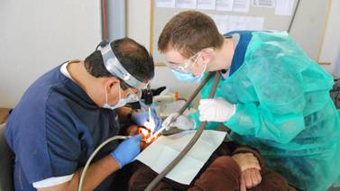 Turistas de EU ahorran hasta un 60% en atención dental en Tijuana: Odontólogos