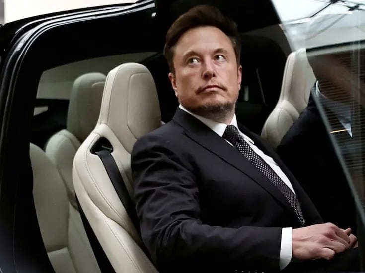 Elon Musk predice avance de la IA “más allá de la capacidad humana”
