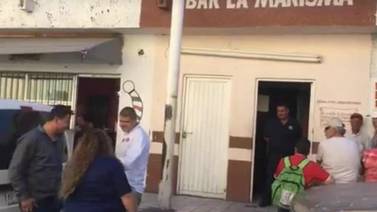 Muere hombre al interior de un bar mientras convivía con amigos en Guaymas