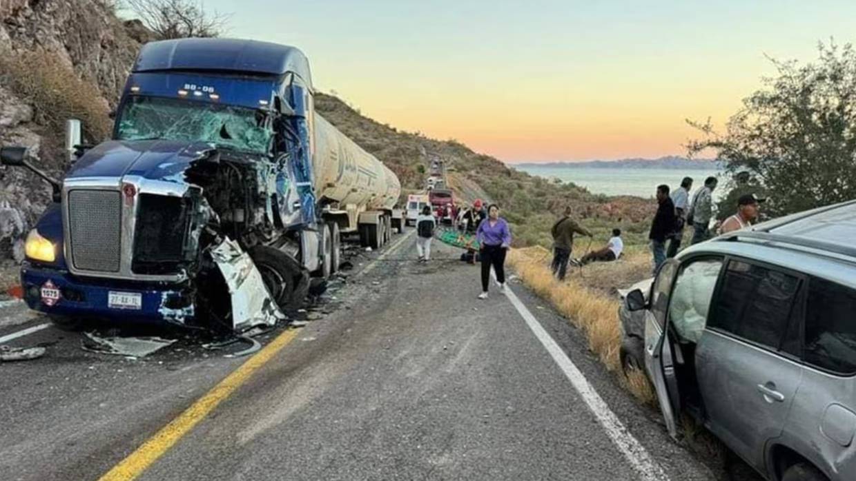 Accidente en Loreto, Baja California Sur: Una persona fallecida y 46 heridos. Foto: Especial