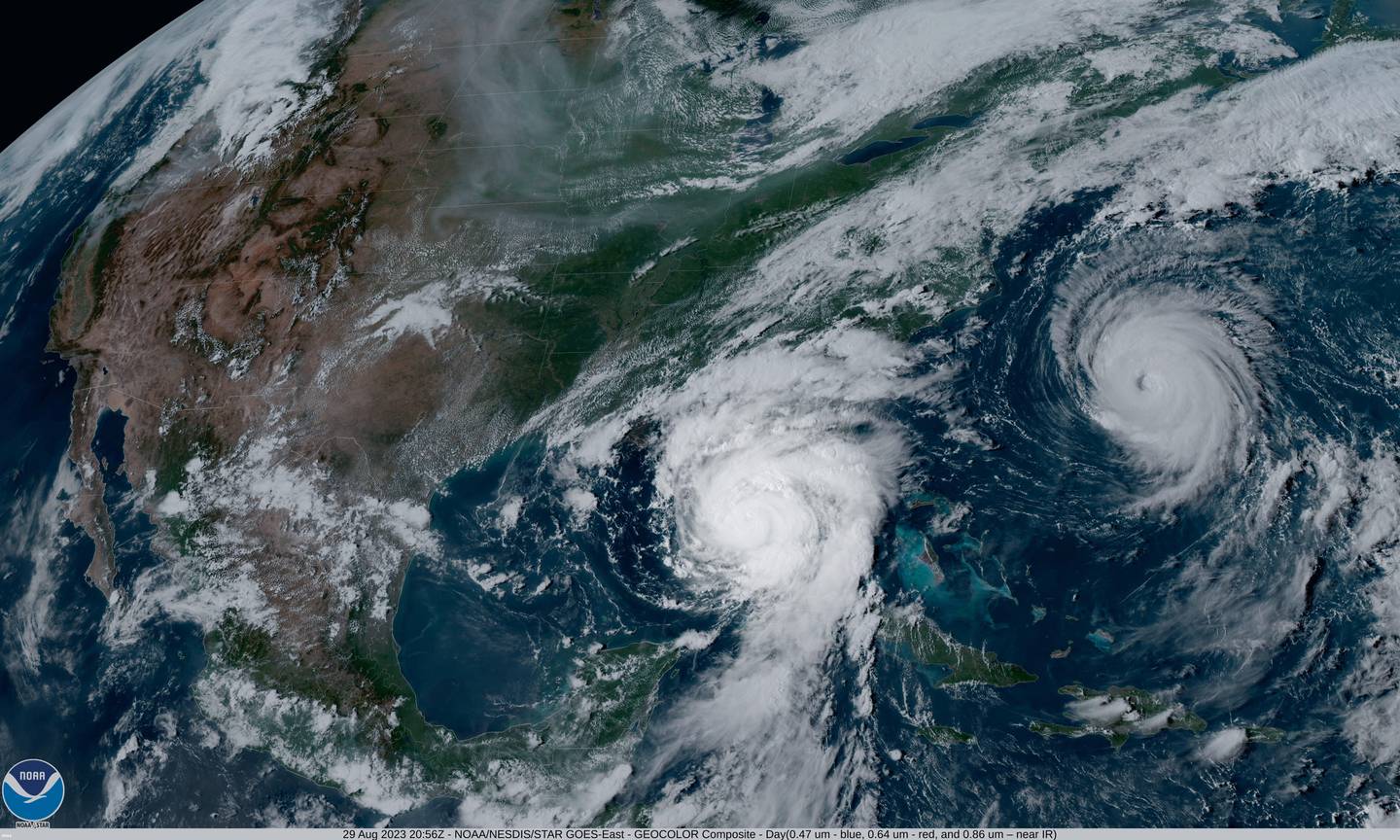 Imagen satelital del huracán Idalia en 2023, acercándose a Florida. Foto: NOAA Satellites