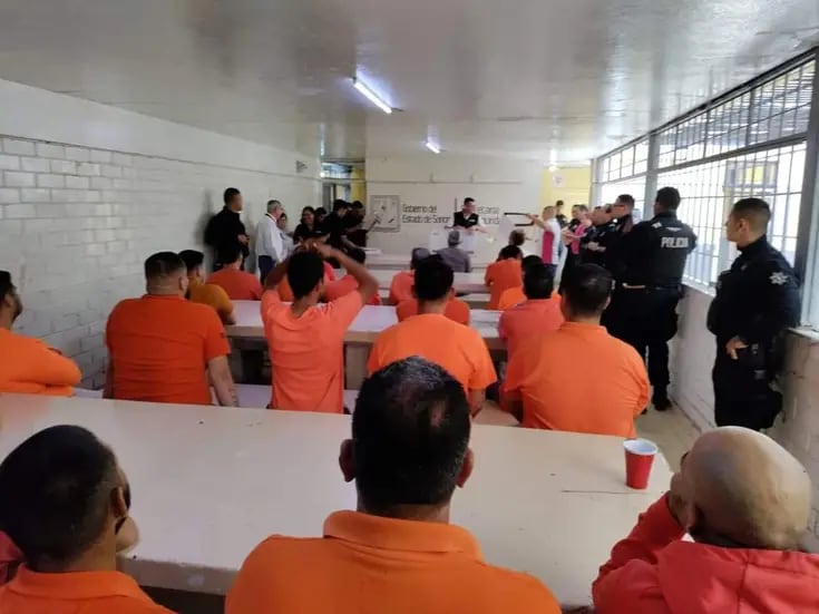 Internos de la cárcel de SLRC emiten voto adelantado para la elección presidencia